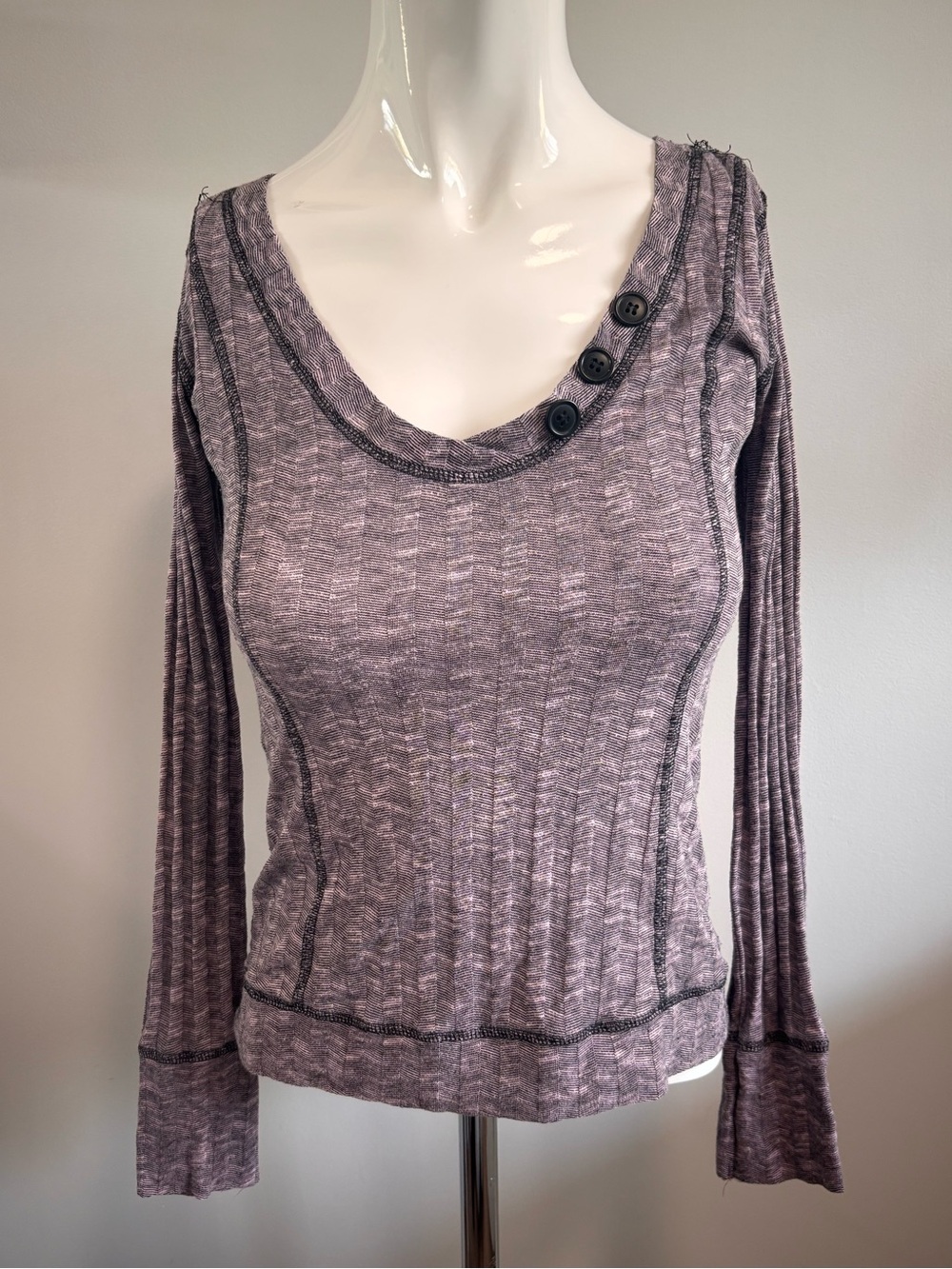 Lucy Heathered Mauve Long Sleeve Scoop Neck Top with Button Accent